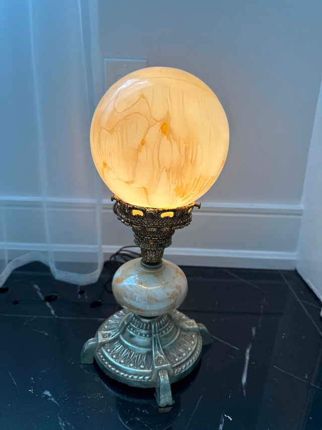 Table lamp. - photo 4