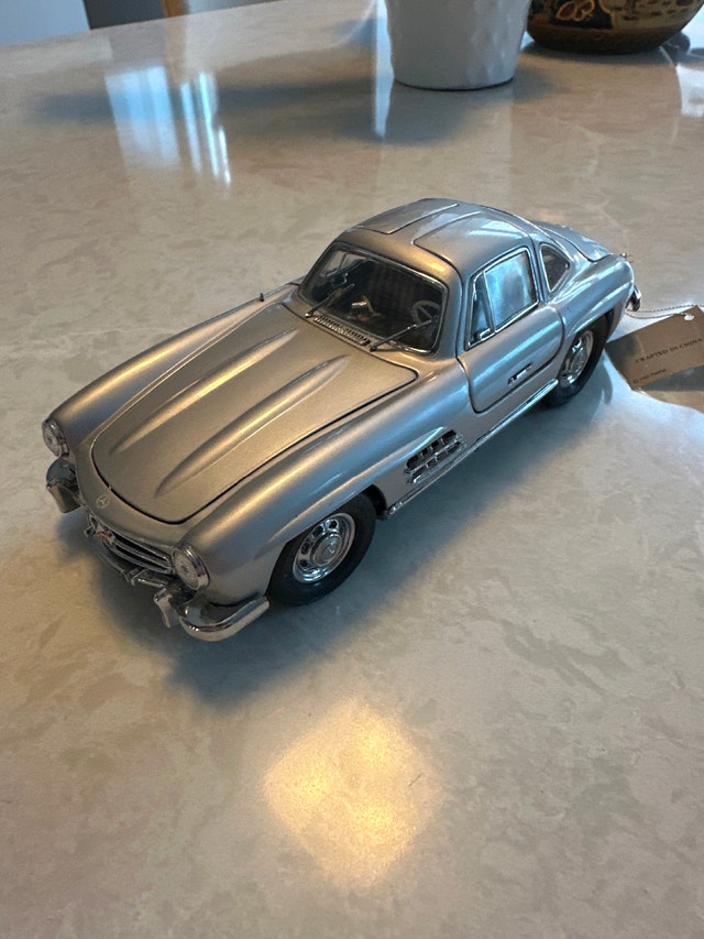 1954 Mercedes-Benz 300SL 1:24 Diecast Model by Franklin Mint - photo 2