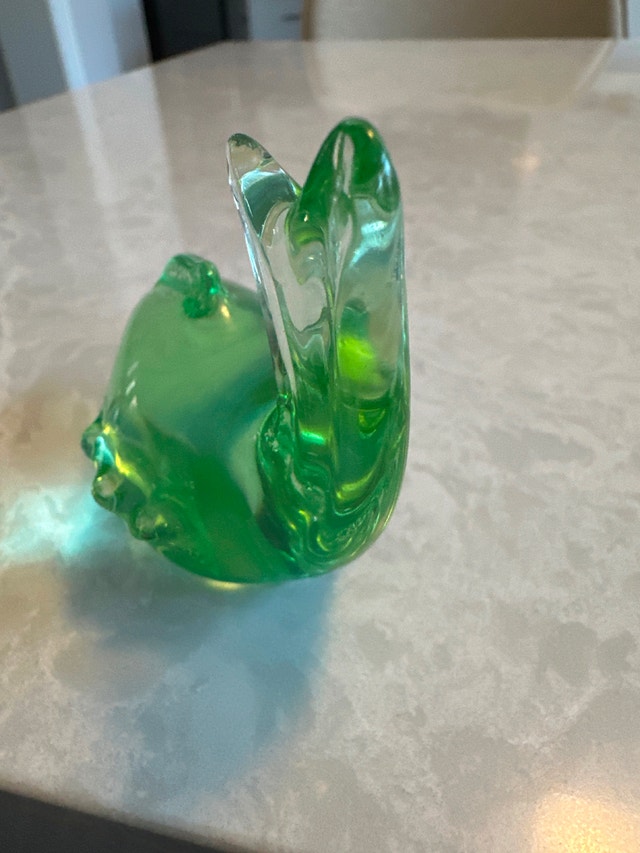 Glass dolphin paperweight - photo 2