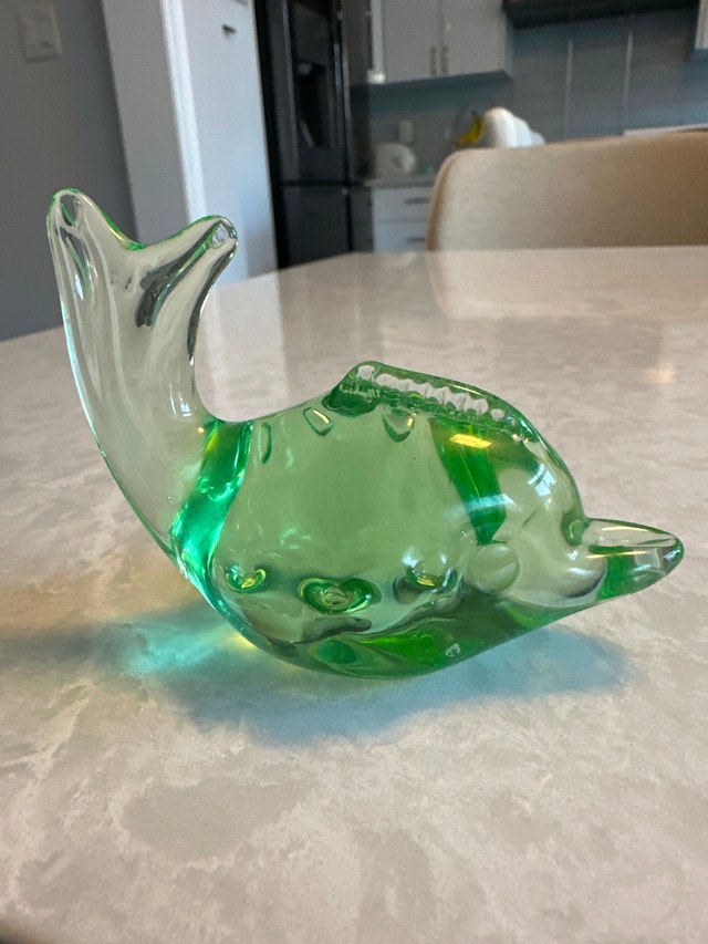 Glass dolphin paperweight - photo 4