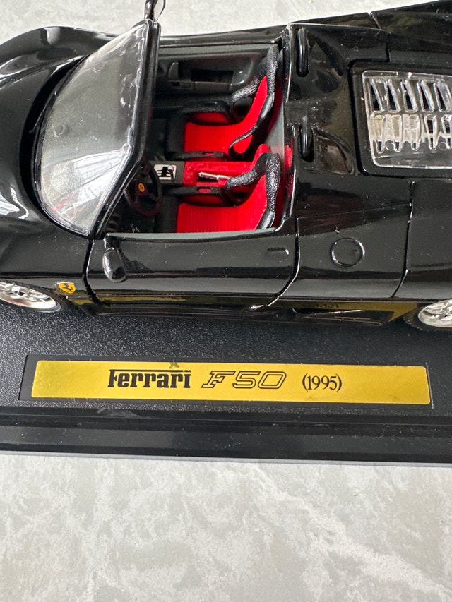 Rare Bburago 1:24 1995 Ferrari F50 Diecast Made in Italy - photo 2