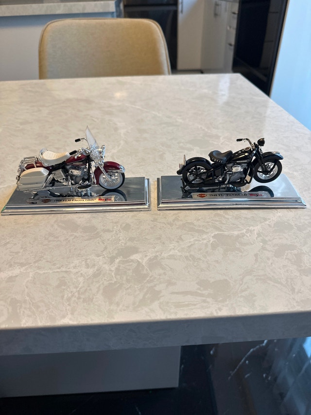 Harley-Davidson Motorcycles 1/18 Diecast Maisto Models