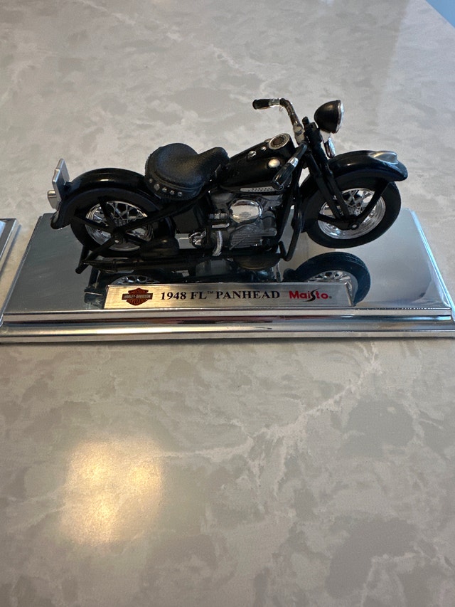 Harley-Davidson Motorcycles 1/18 Diecast Maisto Models - photo 3