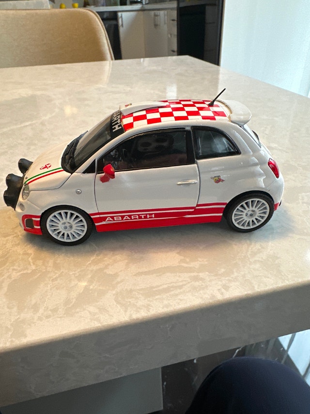 Fiat 500 Abarth R3T Rally Car 1/24 Diecast Model - photo 2