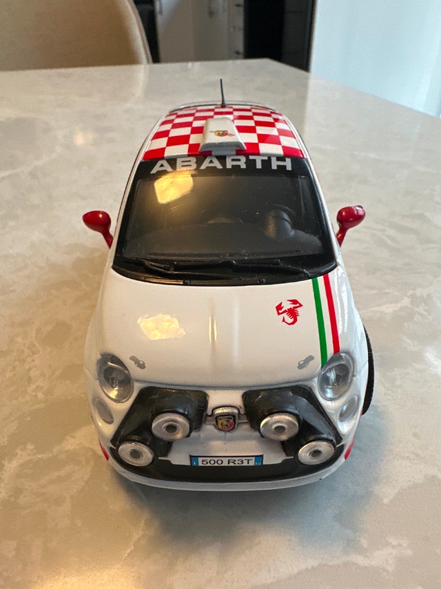 Fiat 500 Abarth R3T Rally Car 1/24 Diecast Model - photo 3