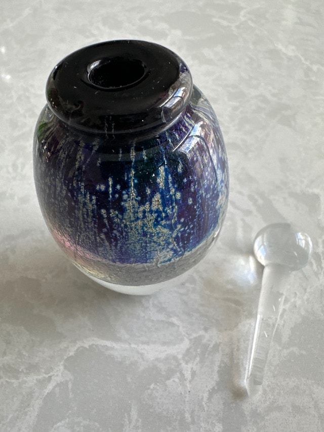 Glass Perfume Bottle - photo 3