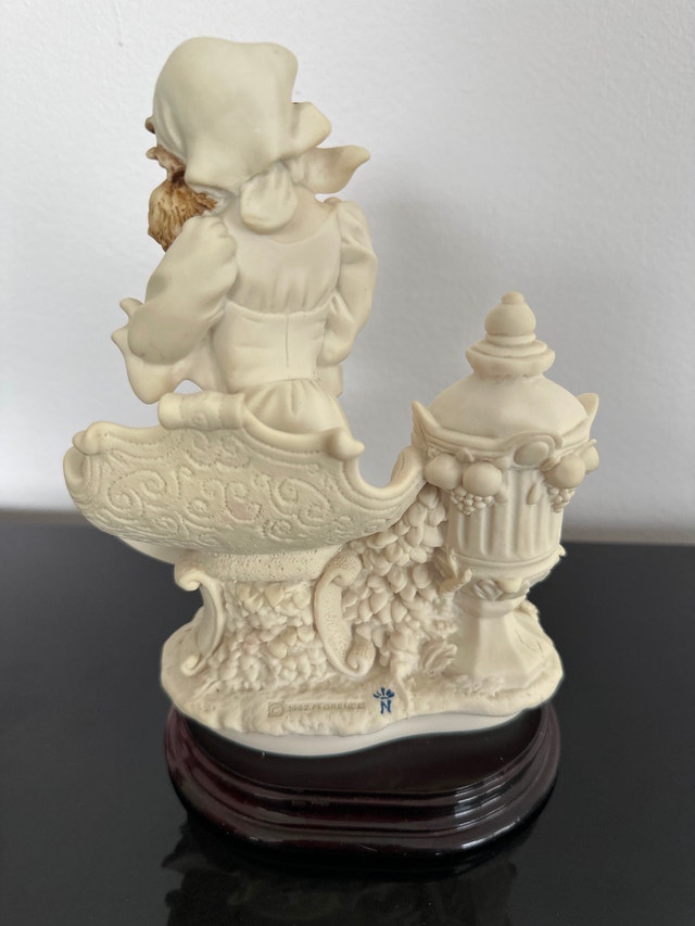 Giuseppe Armani "Maternity in a Garden" Figurine - photo 3