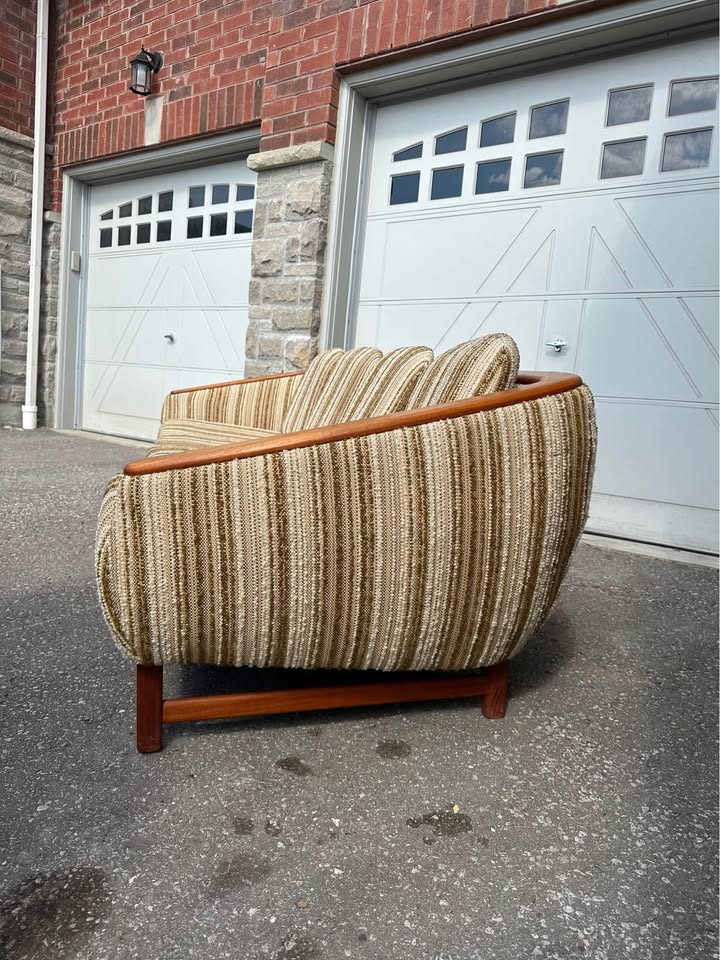 R.Huber barrel (tub) sofa - photo 4