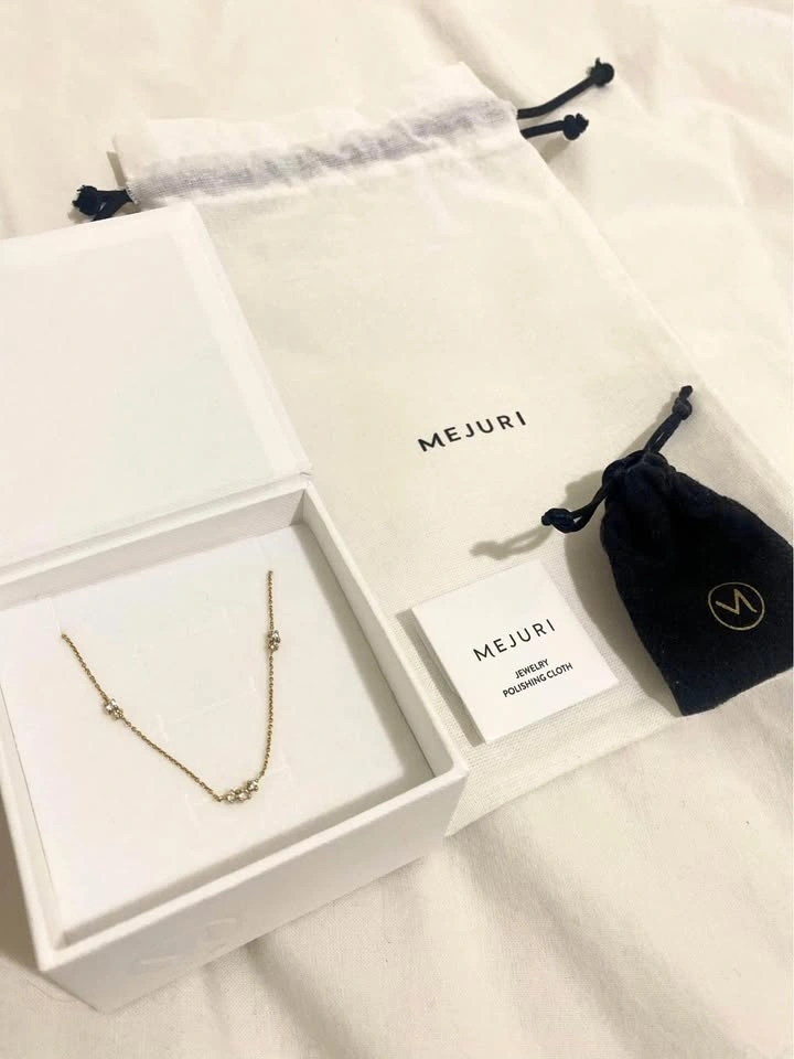 Floating Sapphire Necklace