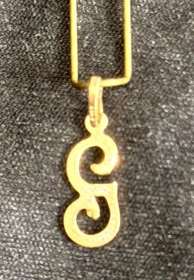 14K Yellow Gold Initial G Pendant (Lowercase Fancy Script) - photo 4