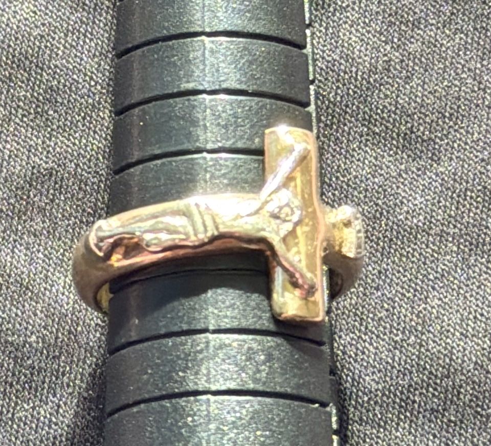 14K Yellow Gold Crucifix Ring - Size 7 - Two Tone - photo 2