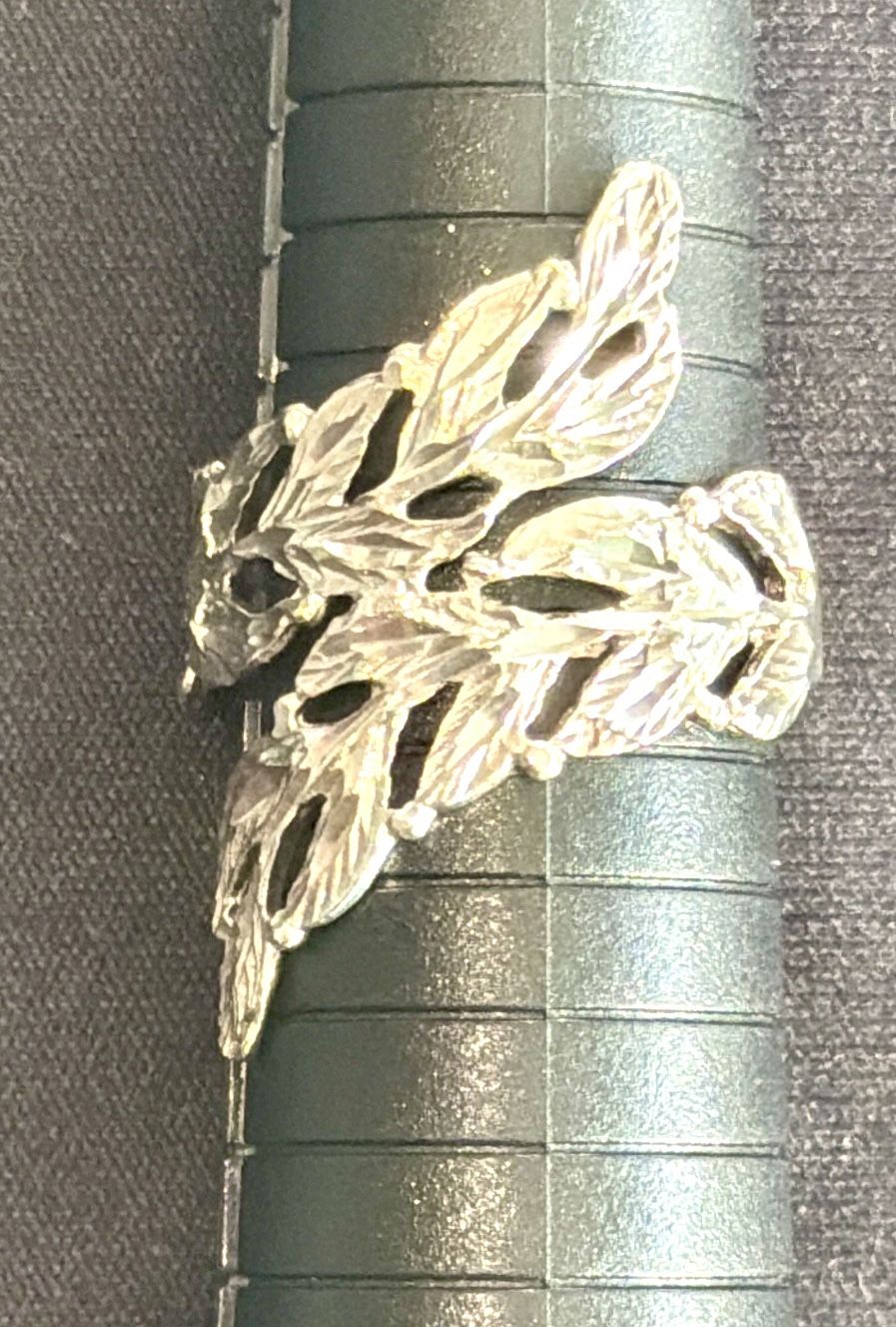 14K White Gold Leaf Bypass Ring - Vintage Diamond Cut