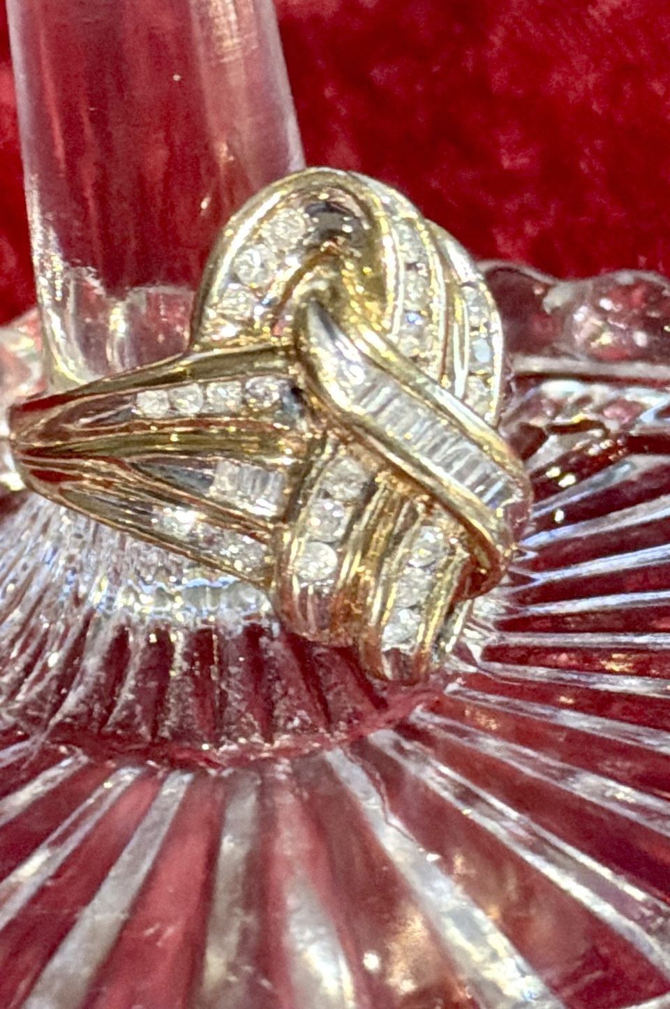 10K Yellow Gold Diamond Knot Ring - Vintage Style - photo 5