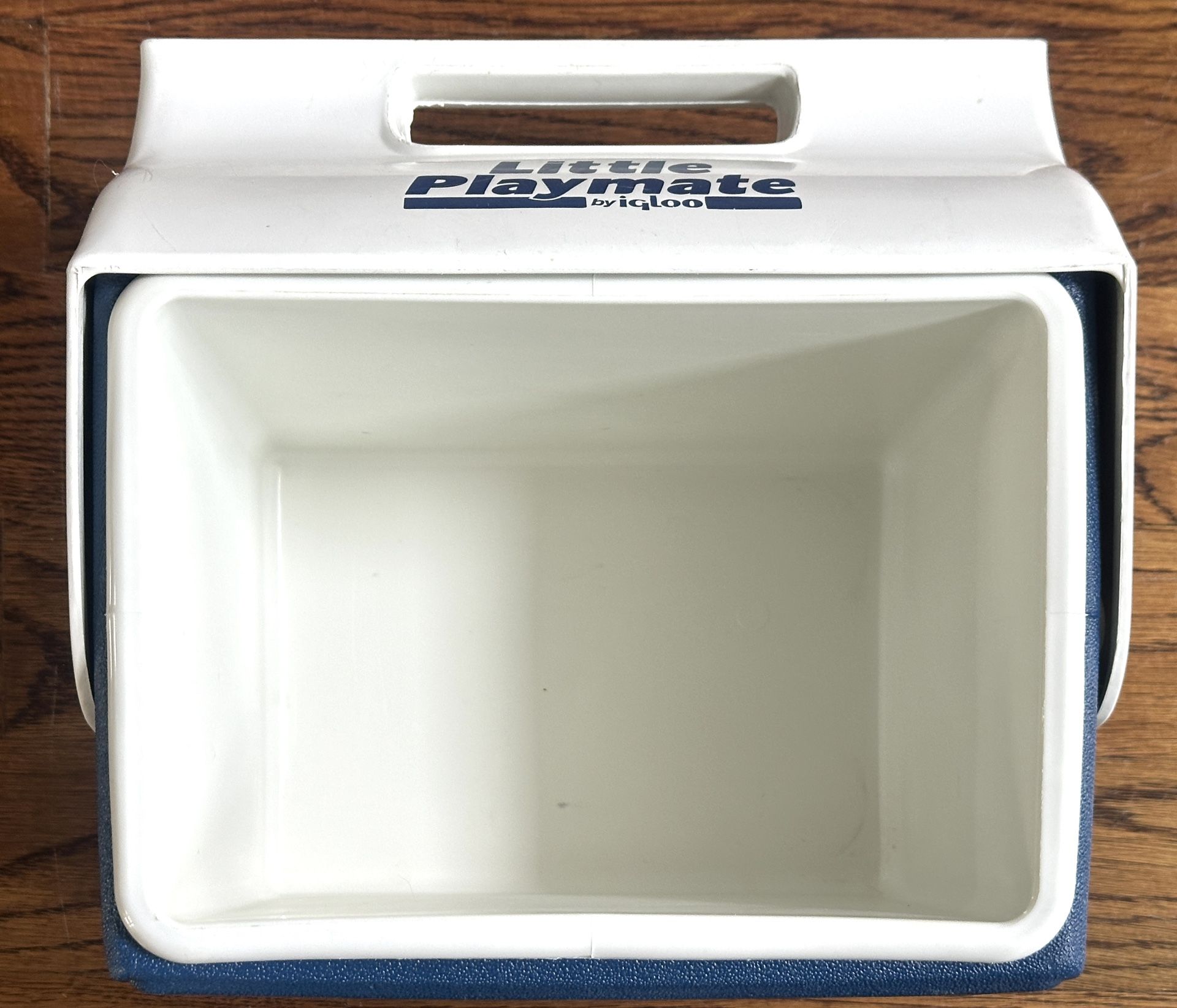 Igloo Little Playmate Cooler - Blue/White - Great Condition! - photo 5