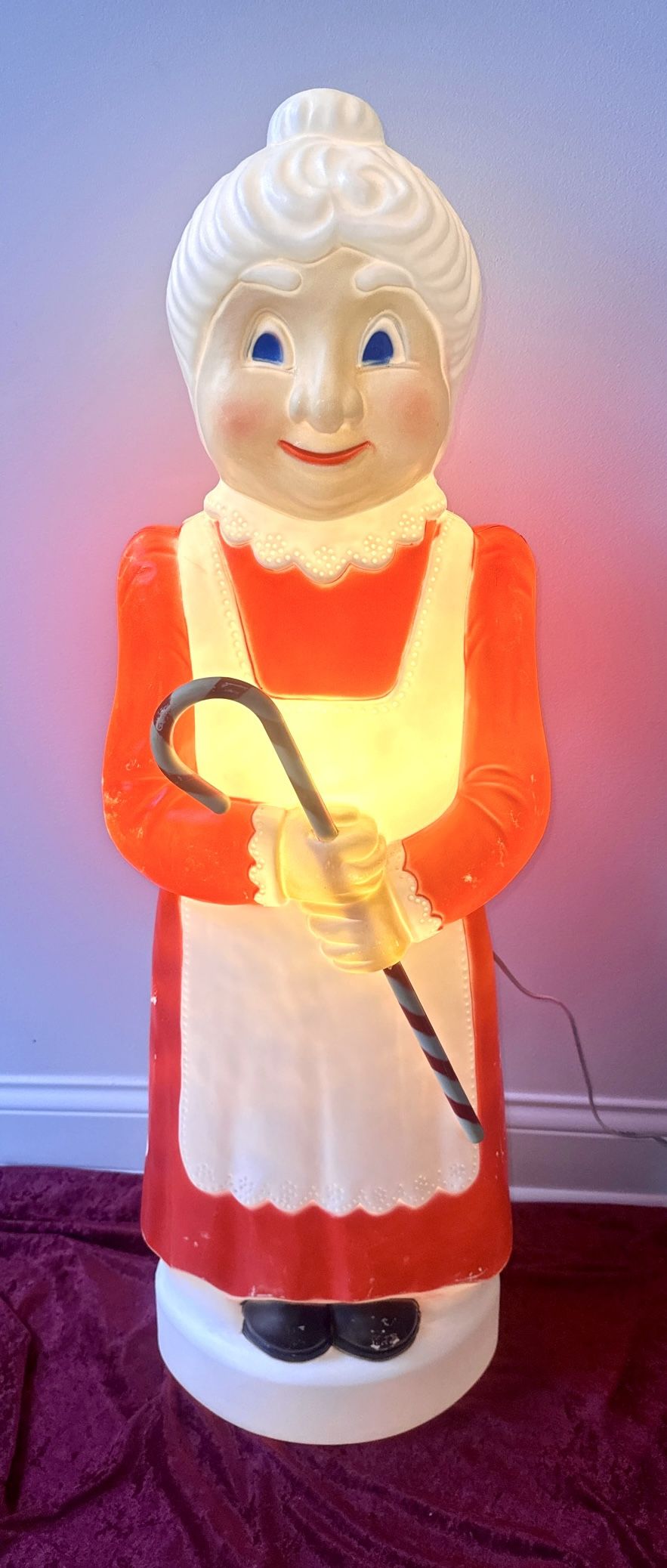 Mrs. Santa Claus Blow Mold - 40" Tall - Vintage Don Featherstone