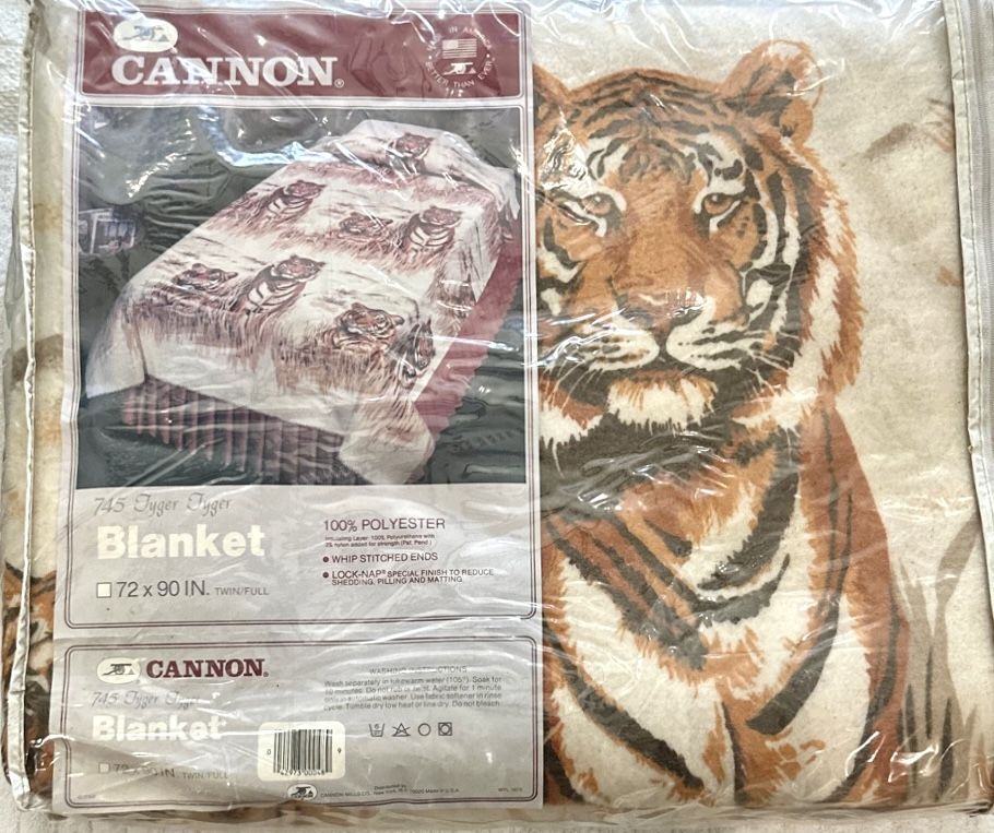 Cannon Twin/Full Polyester Blanket -Tiger 72 x 90 New Vintage