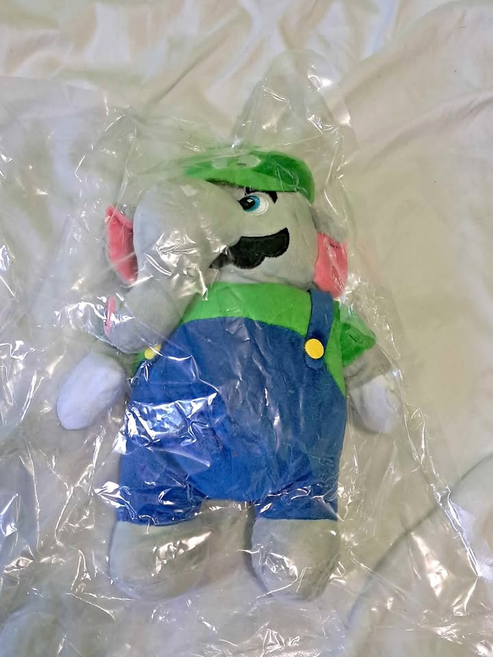 Luigi Elephant plush super mario wonder