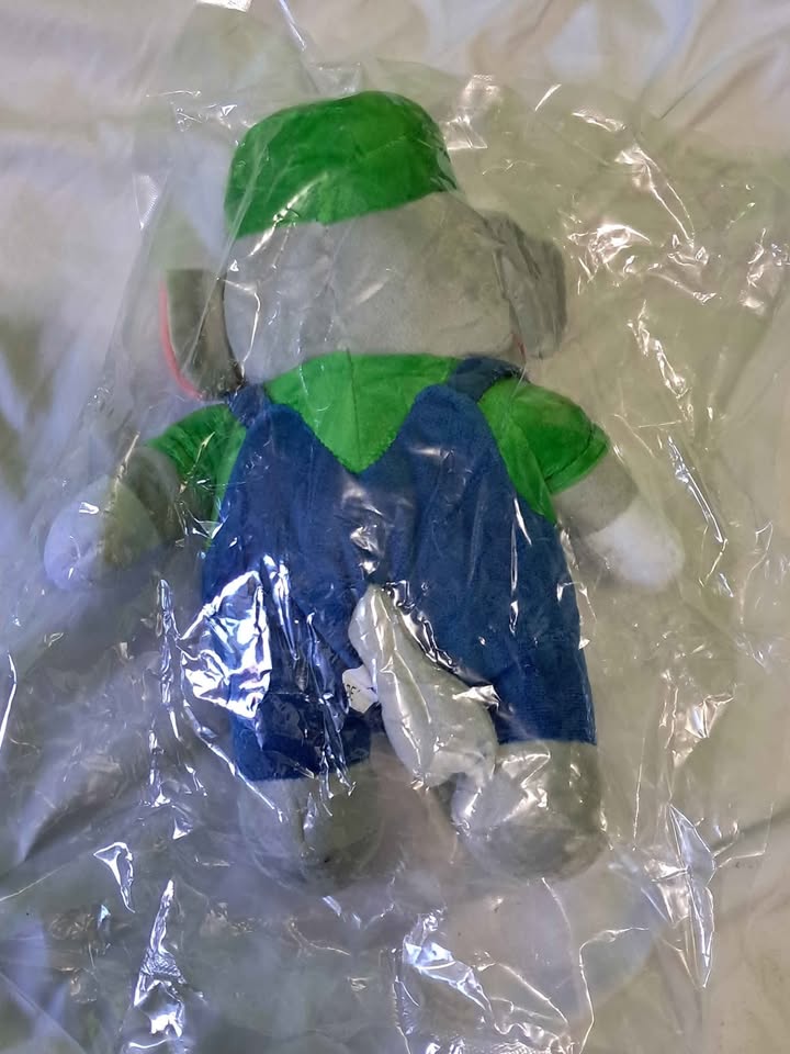 Luigi Elephant plush super mario wonder - photo 4