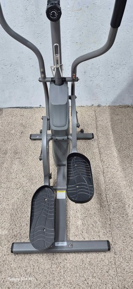 Elliptical Machine - photo 2