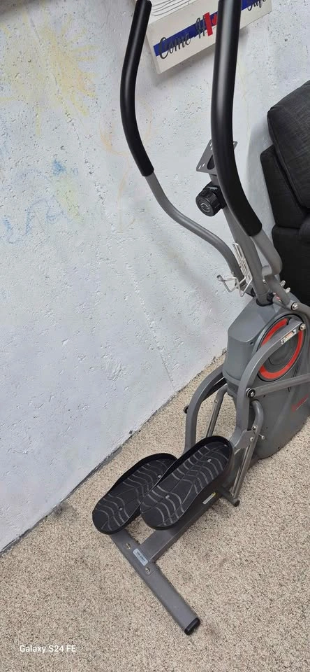 Elliptical Machine - photo 3