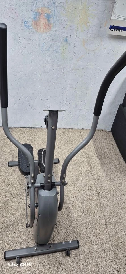 Elliptical Machine - photo 4