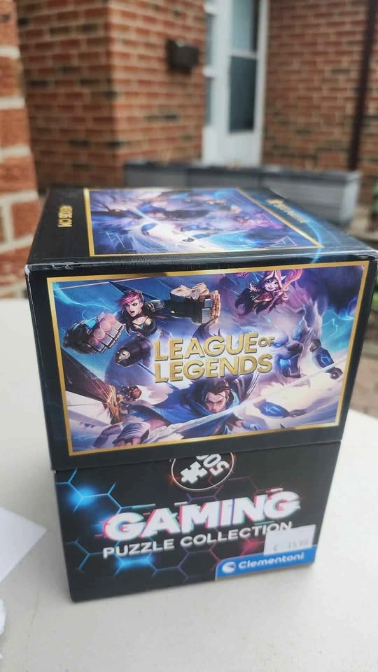 League of Legends 500 Piece Puzzle - photo 2