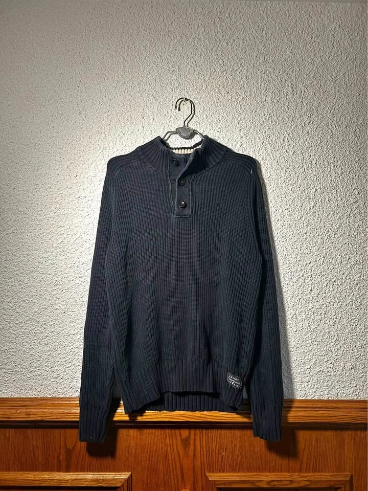 American Eagle Outfitters Sweater