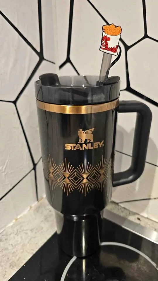 Stanley Quencher H2.0 40oz Tumbler - Rare Deco Collection (USED)