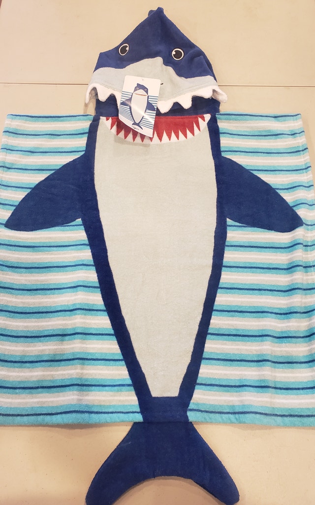 Kids Hooded Towels - Shark Ladybug Astronaut - New - photo 2