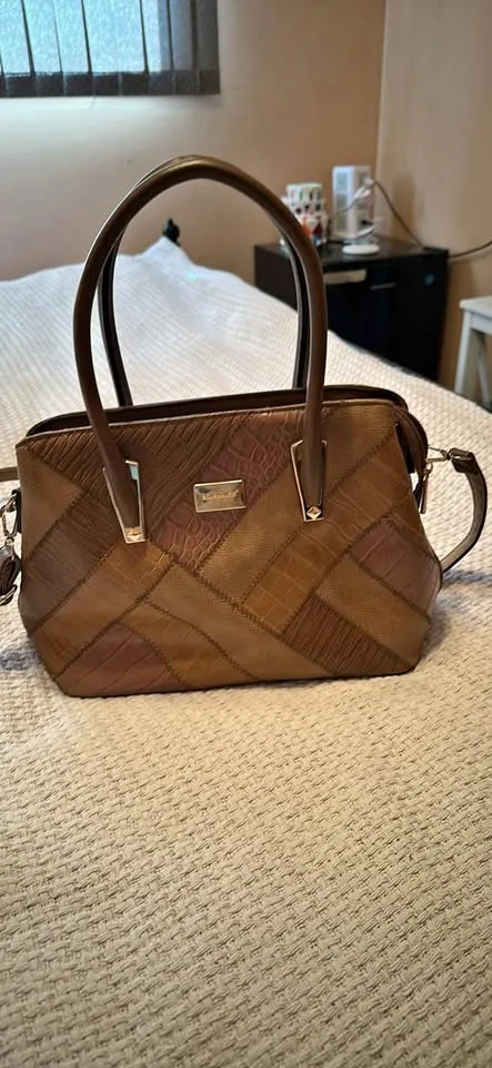 Ladies, shoulder bag like new free delivery too thumbnail