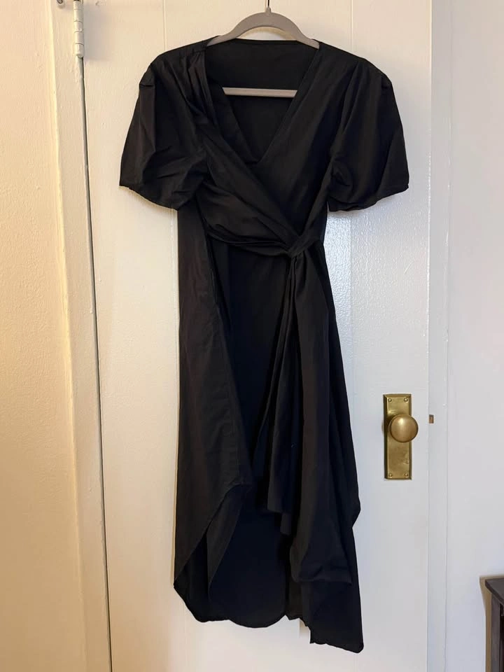 Black V-Neck Wrap Dress Short Sleeve Asymmetrical Hem - photo 3