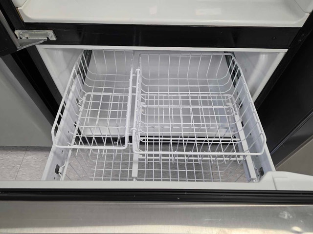 GE Profile 31" Bottom Freezer Fridge SS – $560 - photo 4