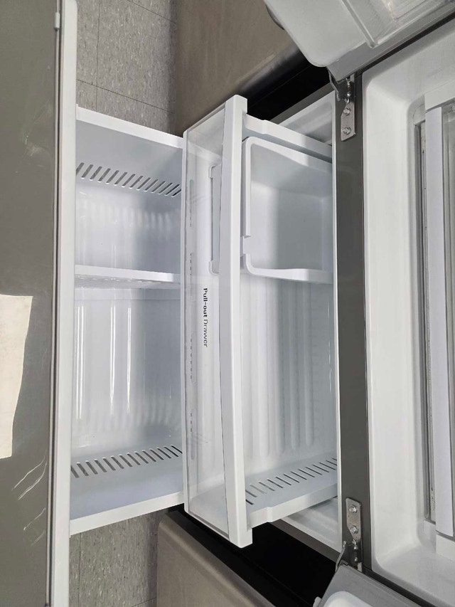 LG 26 cu ft Smart French Door Fridge Dual Ice – $645 - photo 4
