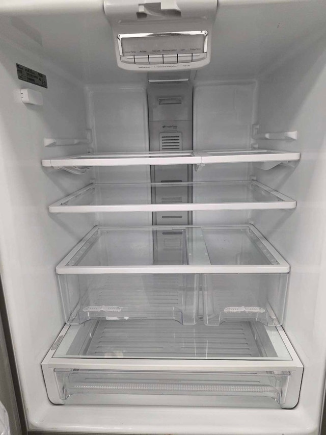 Whirlpool 30" French Door Fridge 20 cu ft – $795 - photo 3
