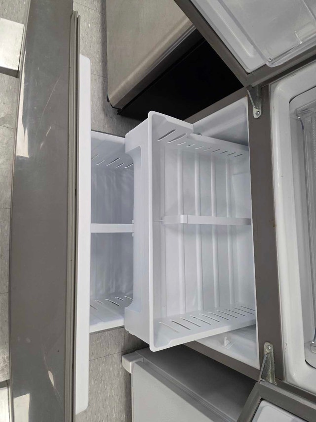 Whirlpool 30" French Door Fridge 20 cu ft – $795 - photo 4