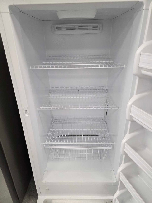 Kenmore Upright Freezer ~14 cu ft White – $450 - photo 3