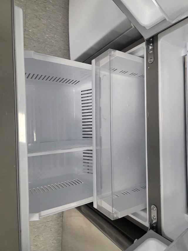 LG 25 cu ft French Door Fridge - $850 - photo 4
