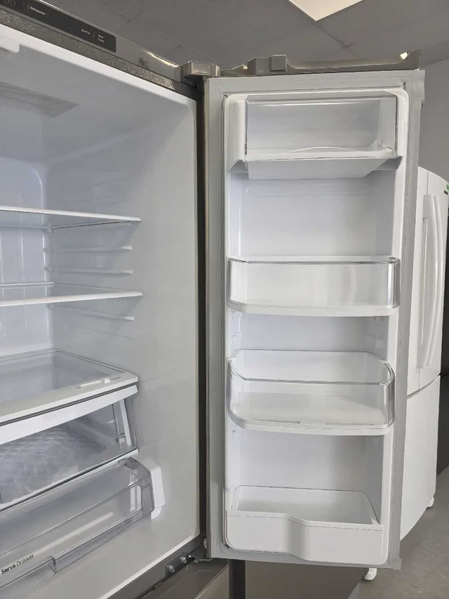 LG French Door Refrigerator LFC24786ST - photo 4