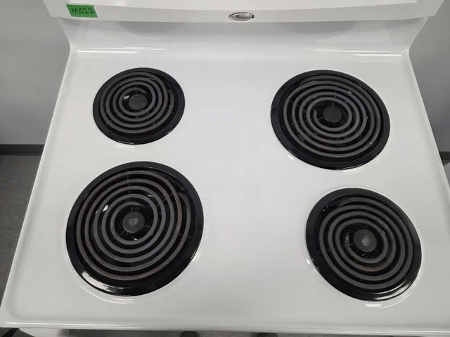 Whirlpool Electric Range – Clean – 3 Month Warranty - photo 3