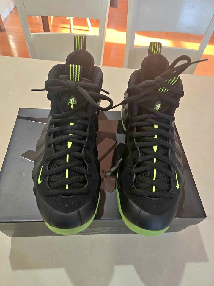 Foamposite Volt - Size 10