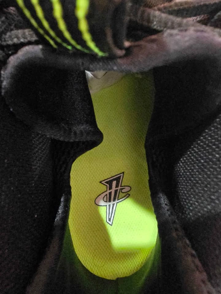 Foamposite Volt - Size 10 - photo 5