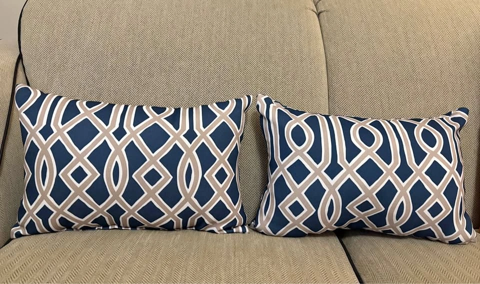 Accent cushions - 2