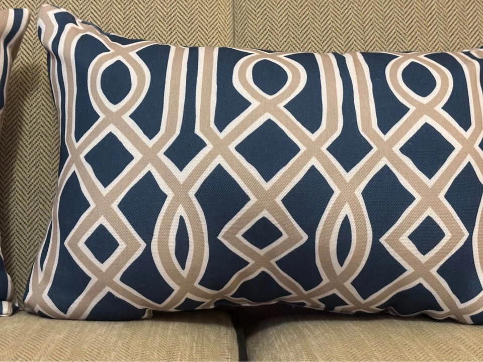 Accent cushions - 2 - photo 2