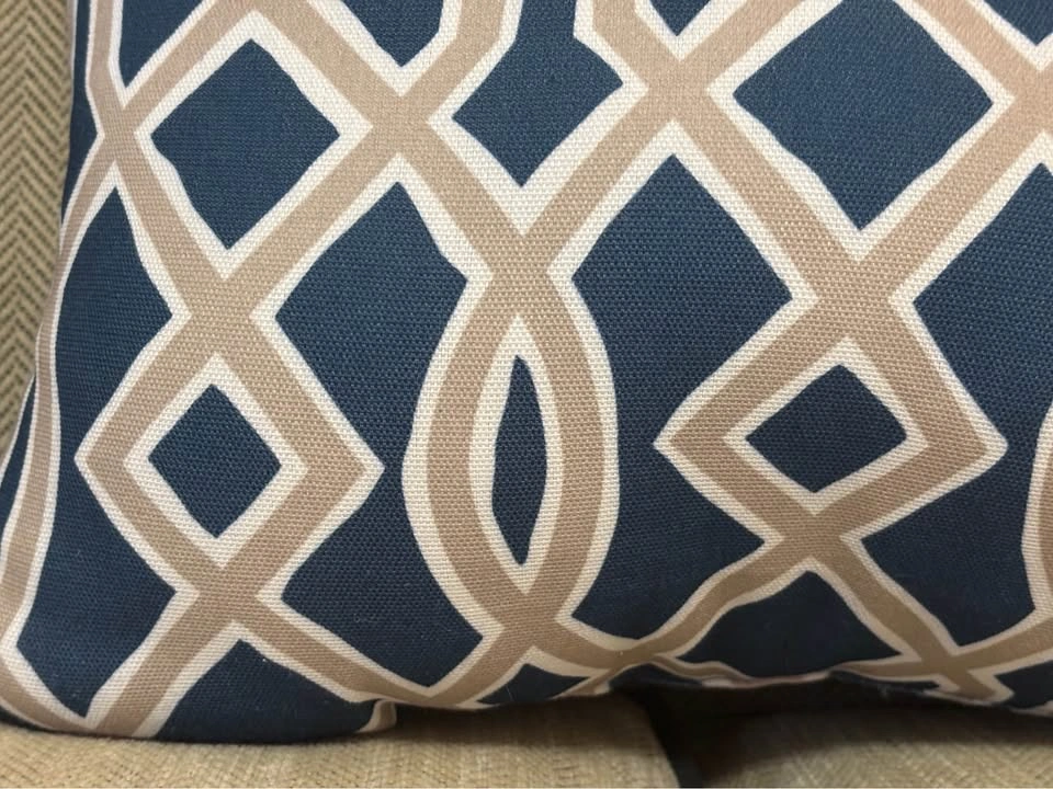 Accent cushions - 2 - photo 3