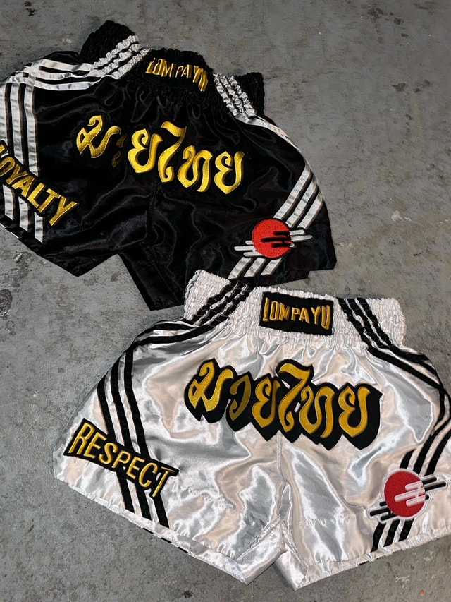 Lom Payu Kickboxing Shorts White & Black