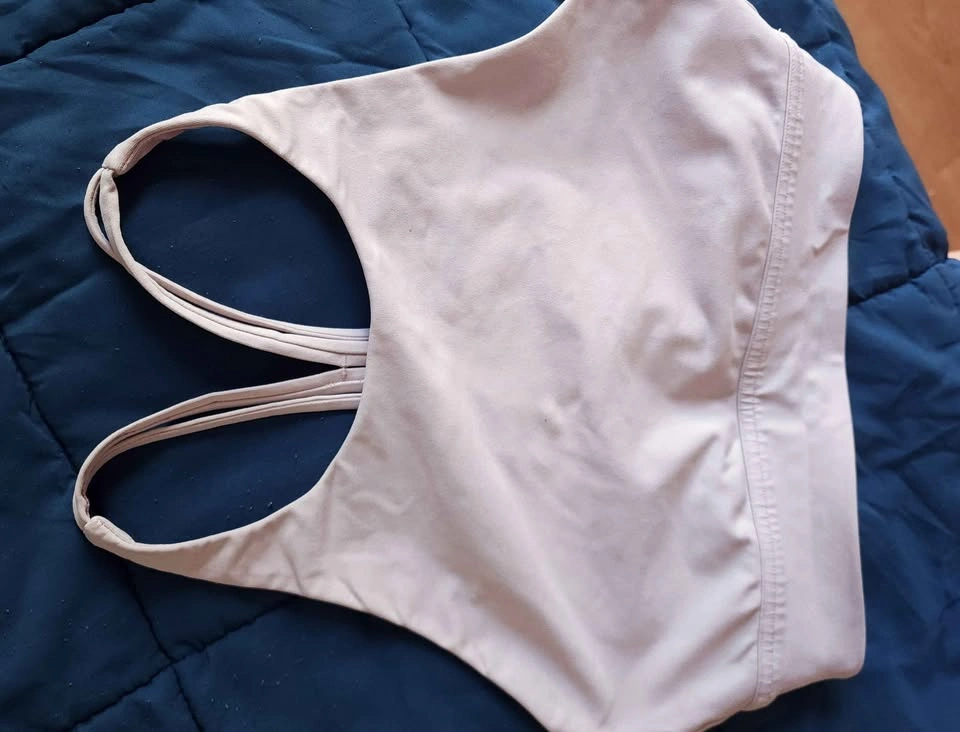 Lululemon x SoulCycle Ride & Reflect Bra - Size 8 - Lilac - photo 2