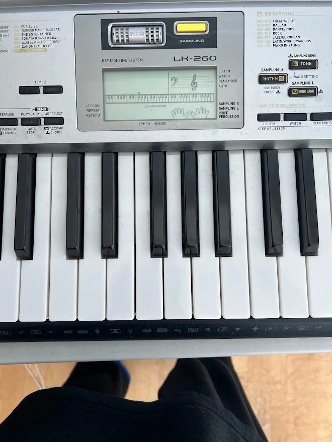 Casio Piano LK-260 with Lighted Keys - photo 2
