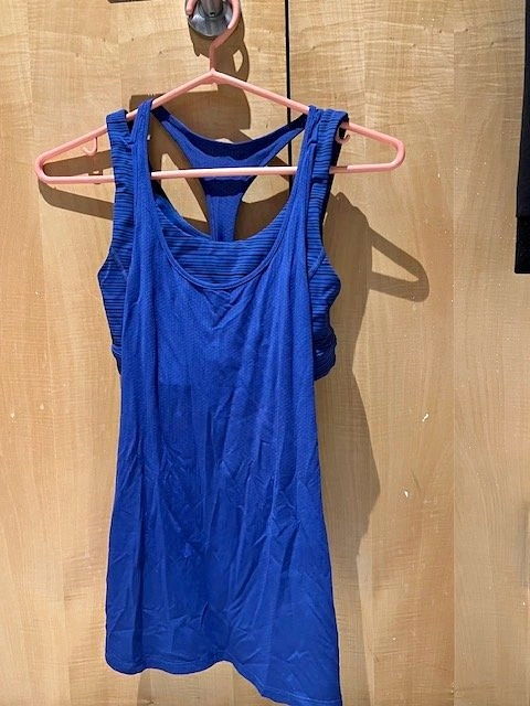 Lululemon Workout Tops - Size 4