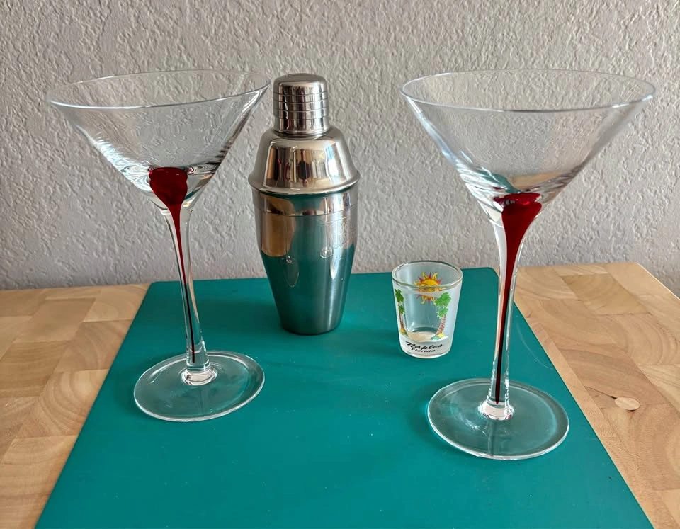 Martini Glasses Shaker Cocktails Starter Kit