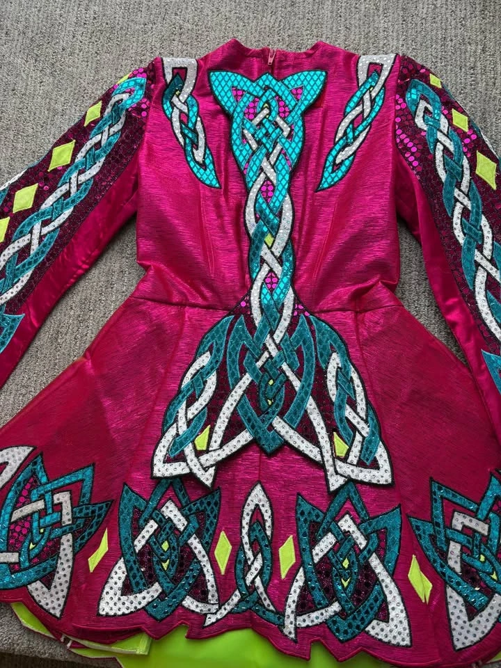 🍀 Irish Dance Solo Dress – Vibrant Celtic Knot Design - photo 3